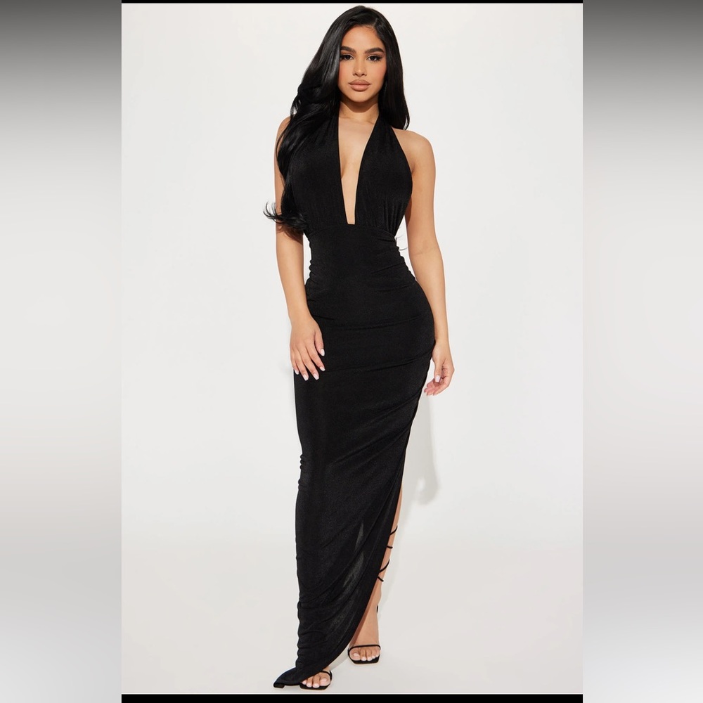 Fashion Nova Plunge Halter Slinky Black Dress 🔥